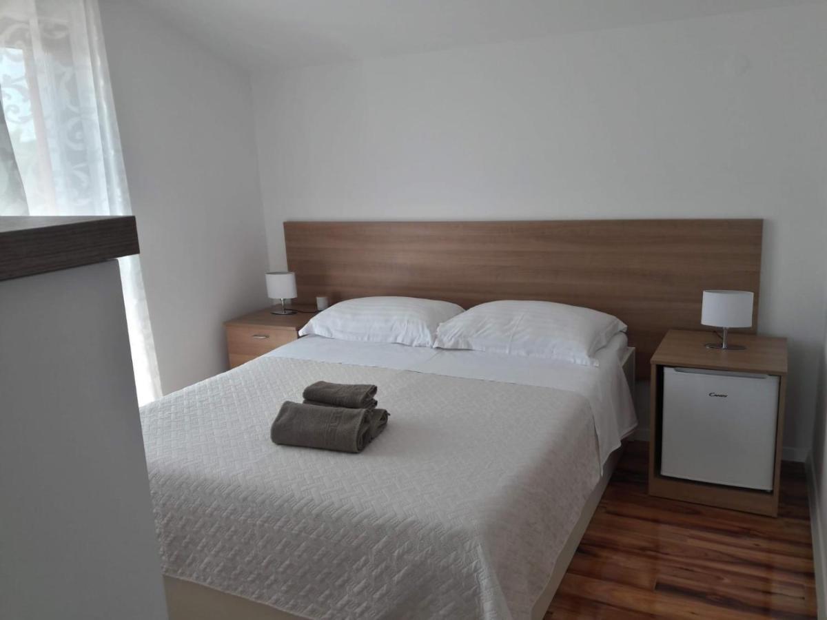 Apartments Emanuela Sukošan Szoba fotó